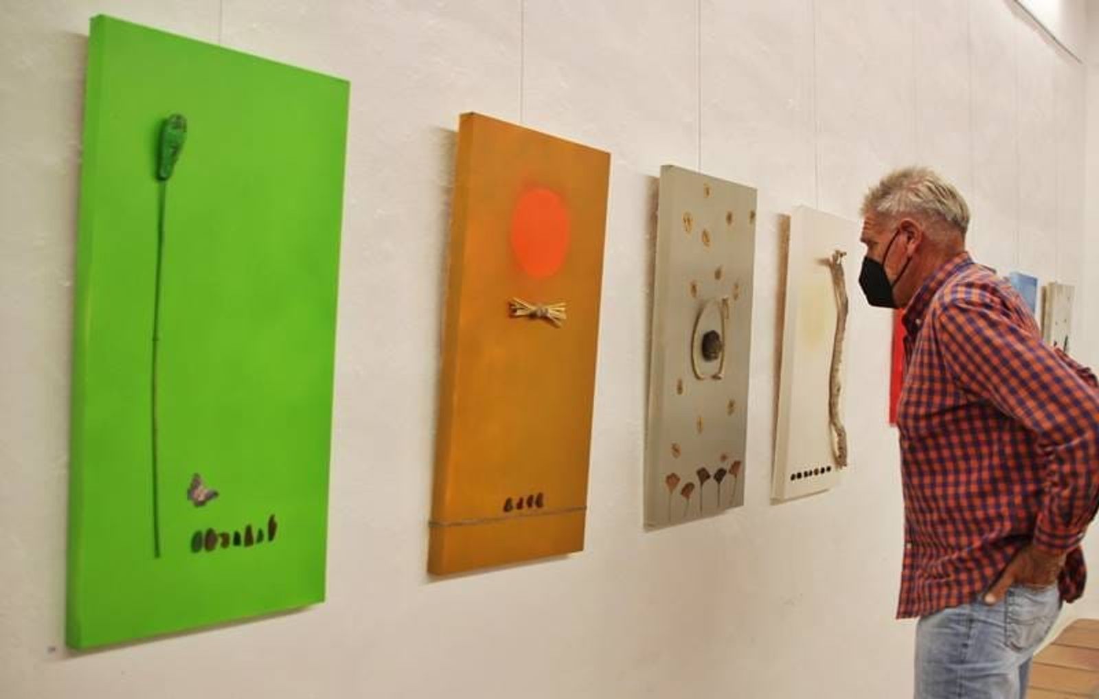 La Casa de la Cultura de Yaiza expone el arte transformador de Helgard Wertel