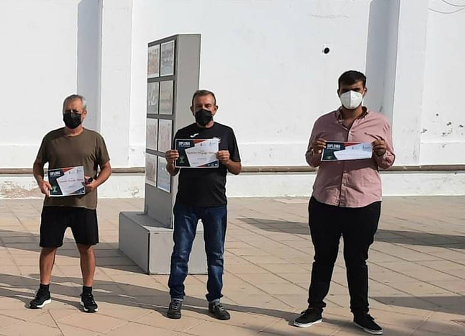 Inaugurada la exposición al aire libre ‘Un paseo por la historia del deporte en Titerroy’
