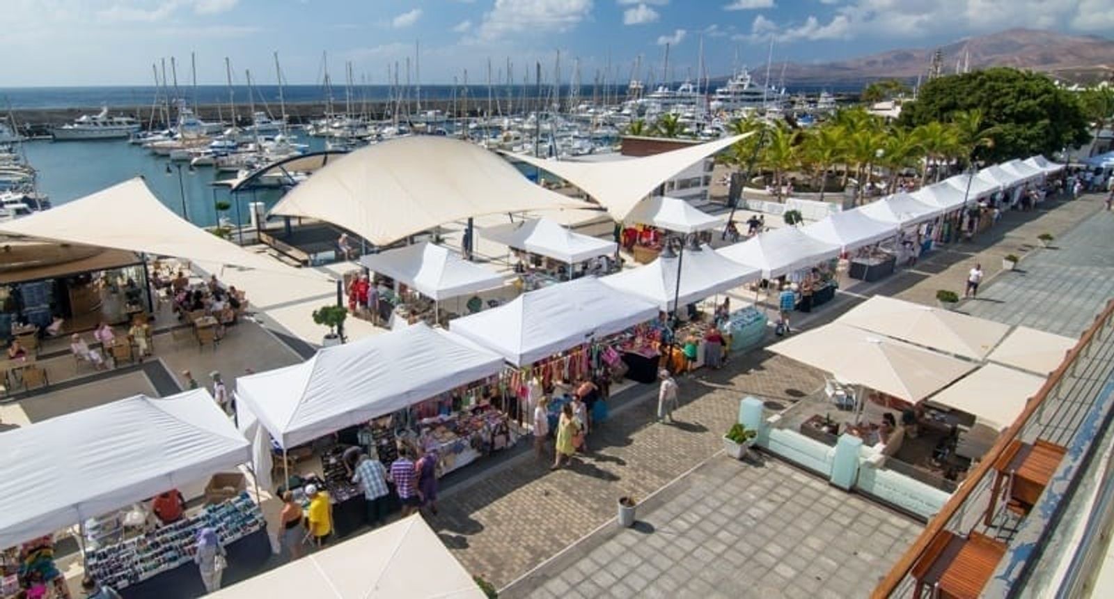 Mercadillo de Puerto Calero 