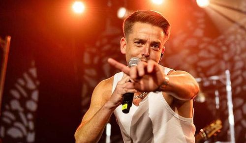 OM Domínguez llega este sábado a La Recova con su mezcla de música urbana, pop y sonidos canarios