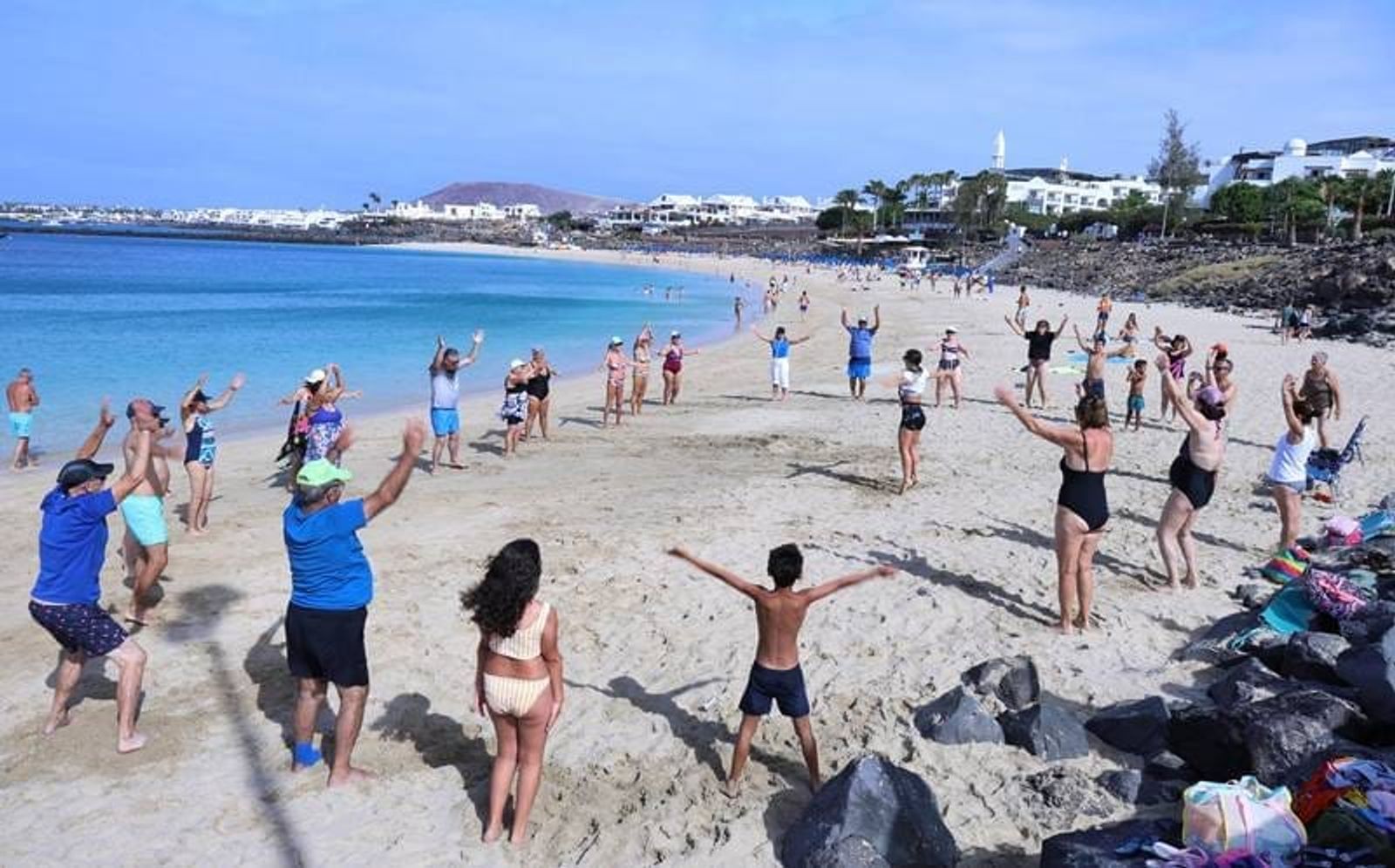 AquaBeach estrena la programación de verano para personas mayores