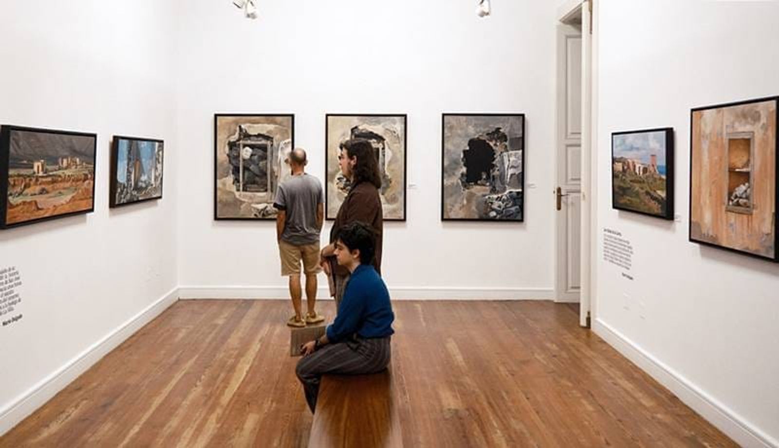 Últimos días para disfrutar la exposición ‘Por los llanos de Guasia’ de Mario Delgado