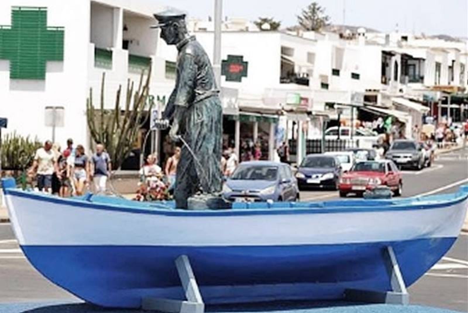 Playa Blanca estrenó escultura en honor a sus pescadores