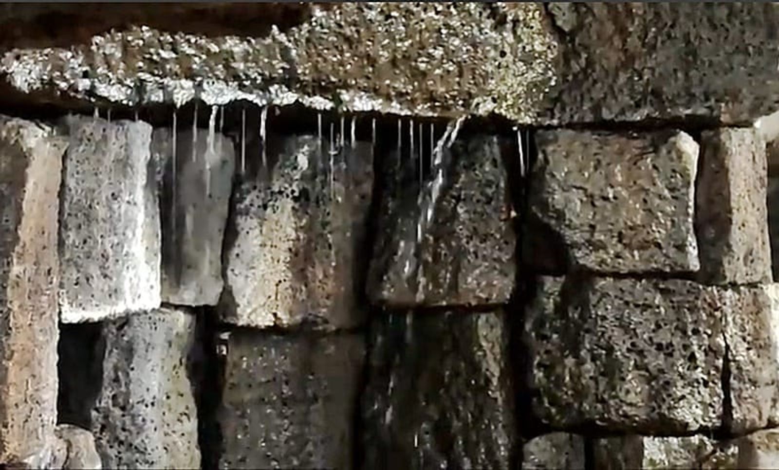Recuperada la cascada de la Casa Museo del Campesino