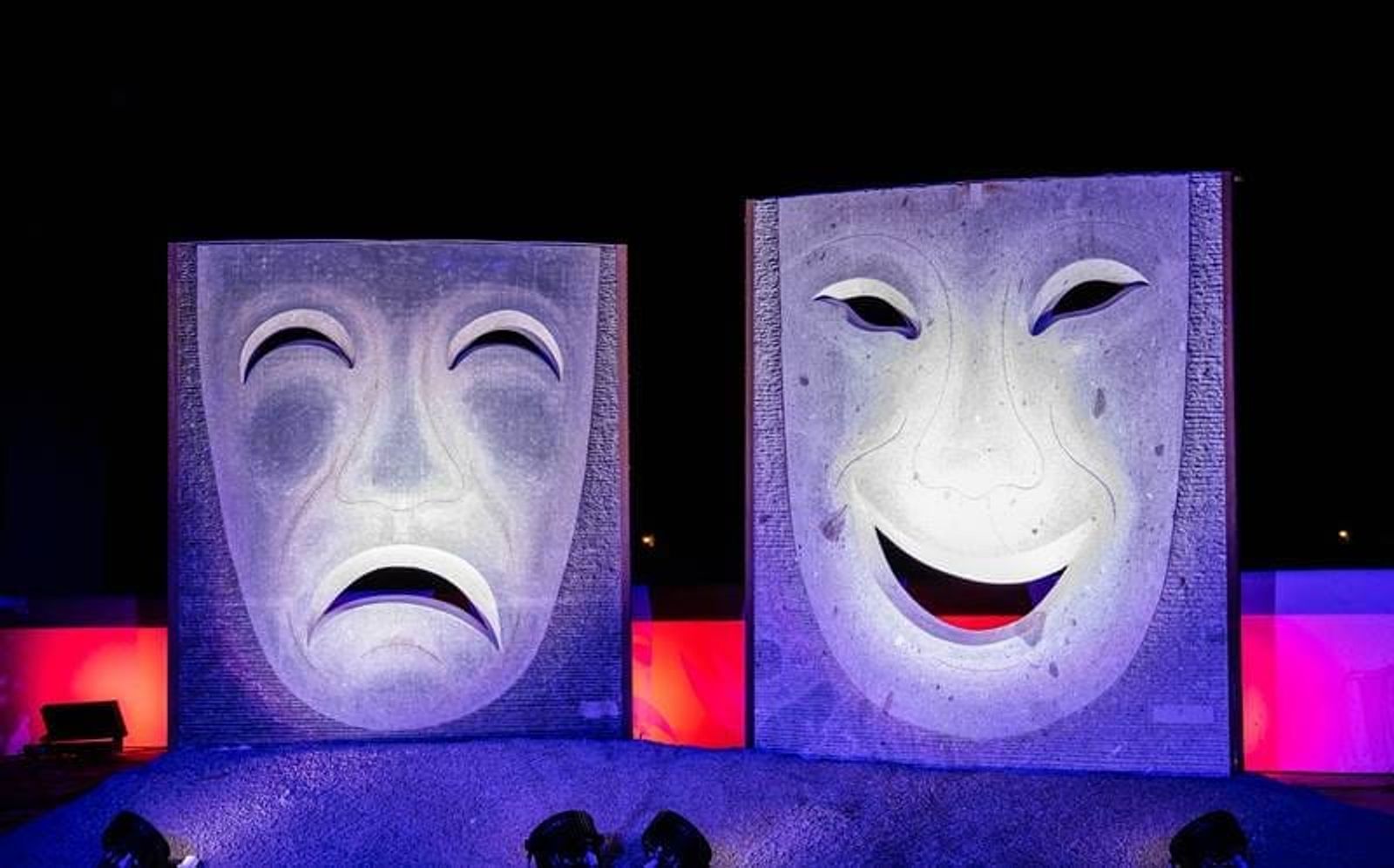 San Bartolomé estrena escultura dedicada el teatro