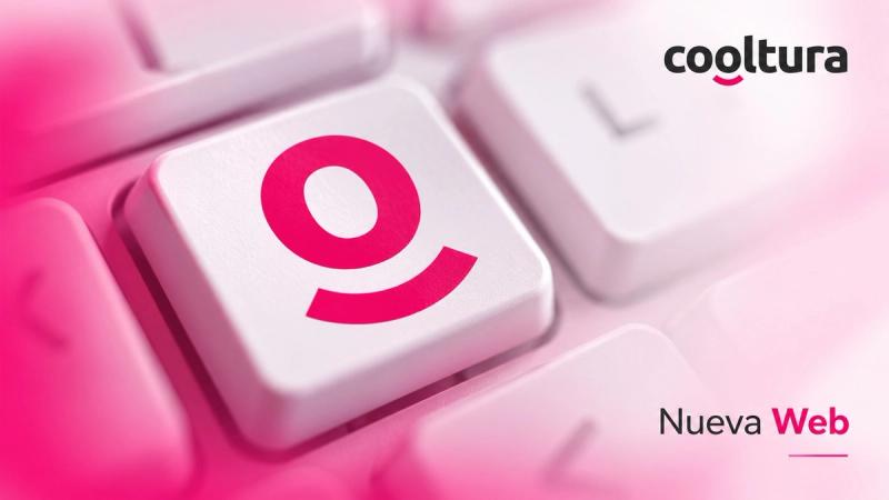 Gráfico de una tecla blanca con el símbolo rosa de Cooltura y el texto «Nueva Web».