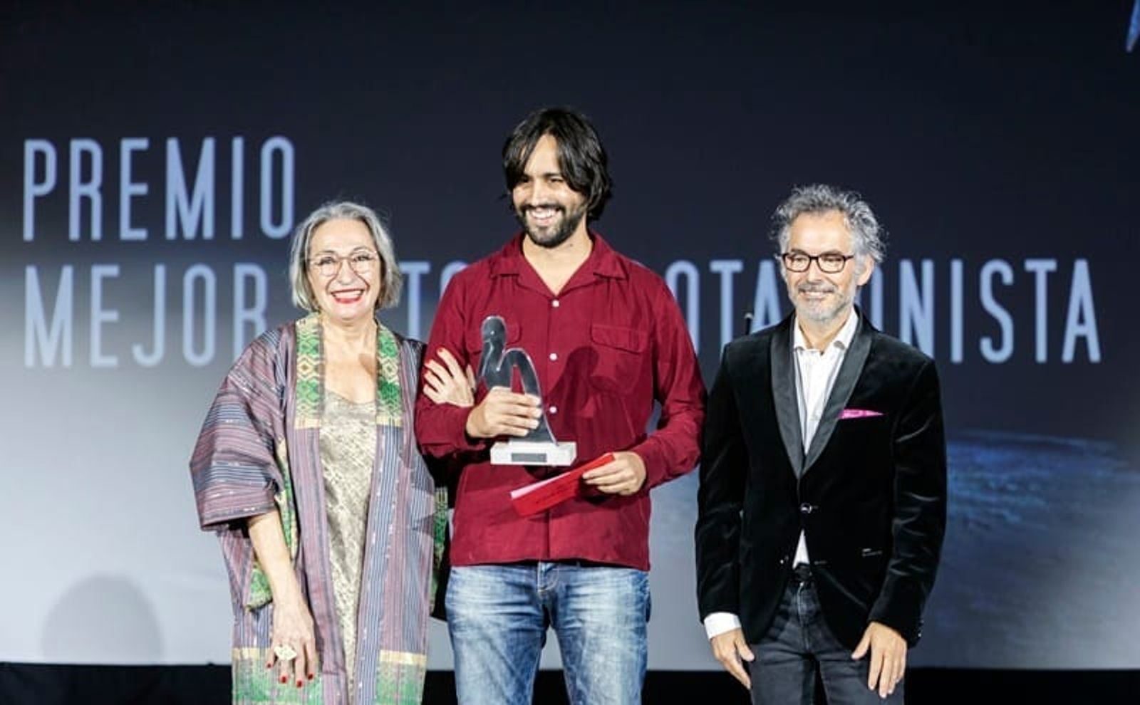 El actor lanzaroteño Roberto Cabrera sigue ganando premios por su trabajo en el corto ‘Gastos incluidos’