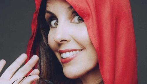 Marta González de Vega llega a Lanzarote con la exitosa comedia “De Caperucita a loba en solo 6 tíos”