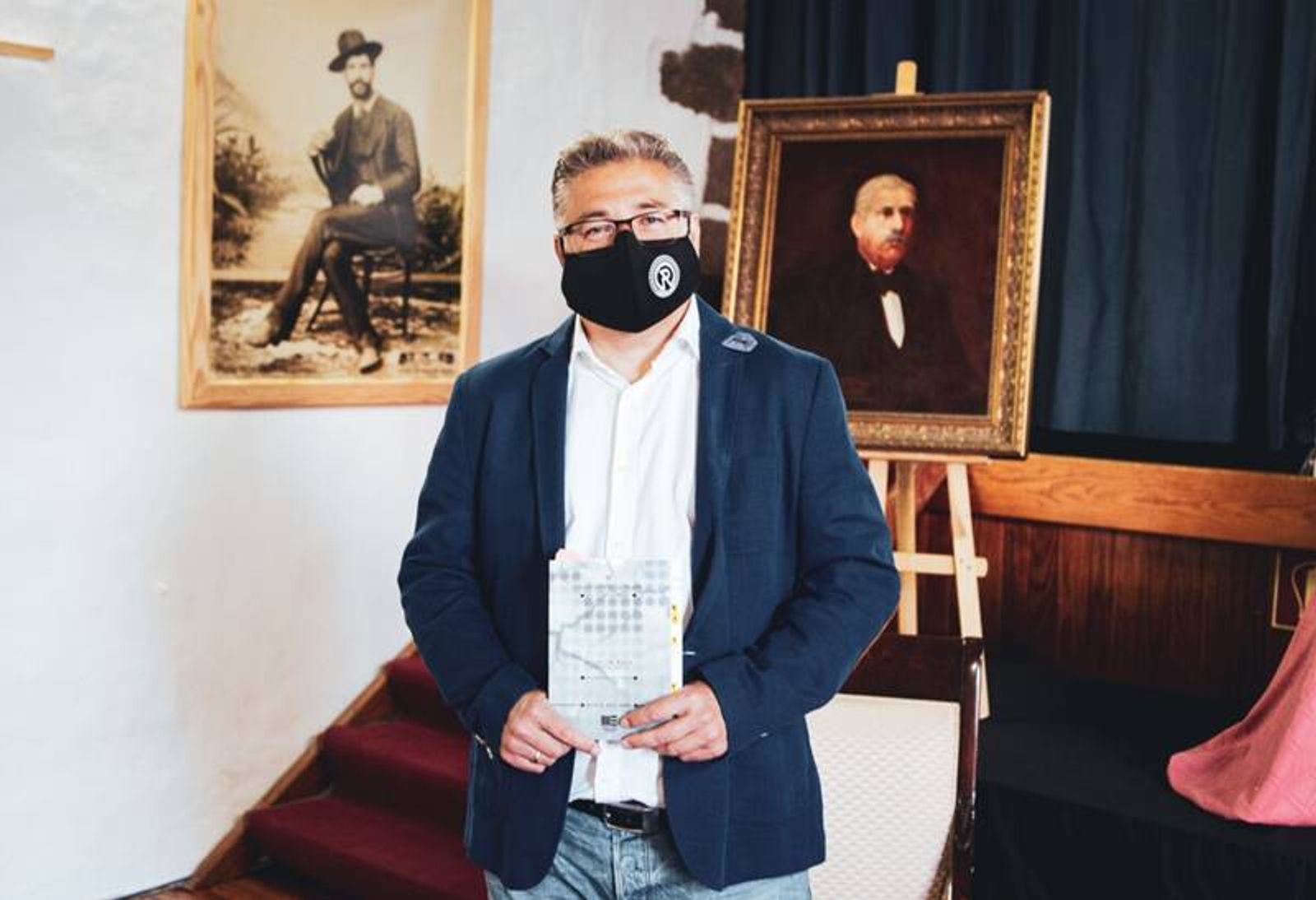 Víctor Bello presentó ‘Operación Ática’ durante la Semana del Libro de Teguise