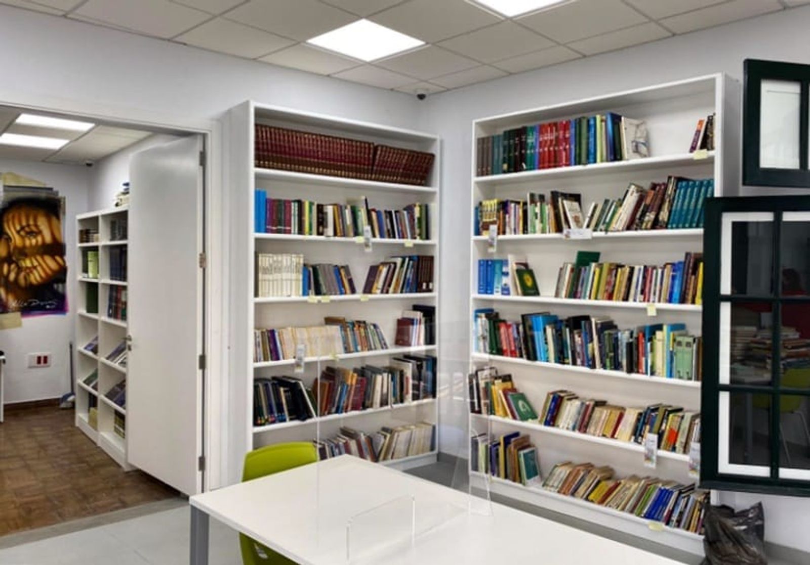 Después de años cerrada, reabre la Biblioteca ‘María Luisa Perdomo’ en Haría