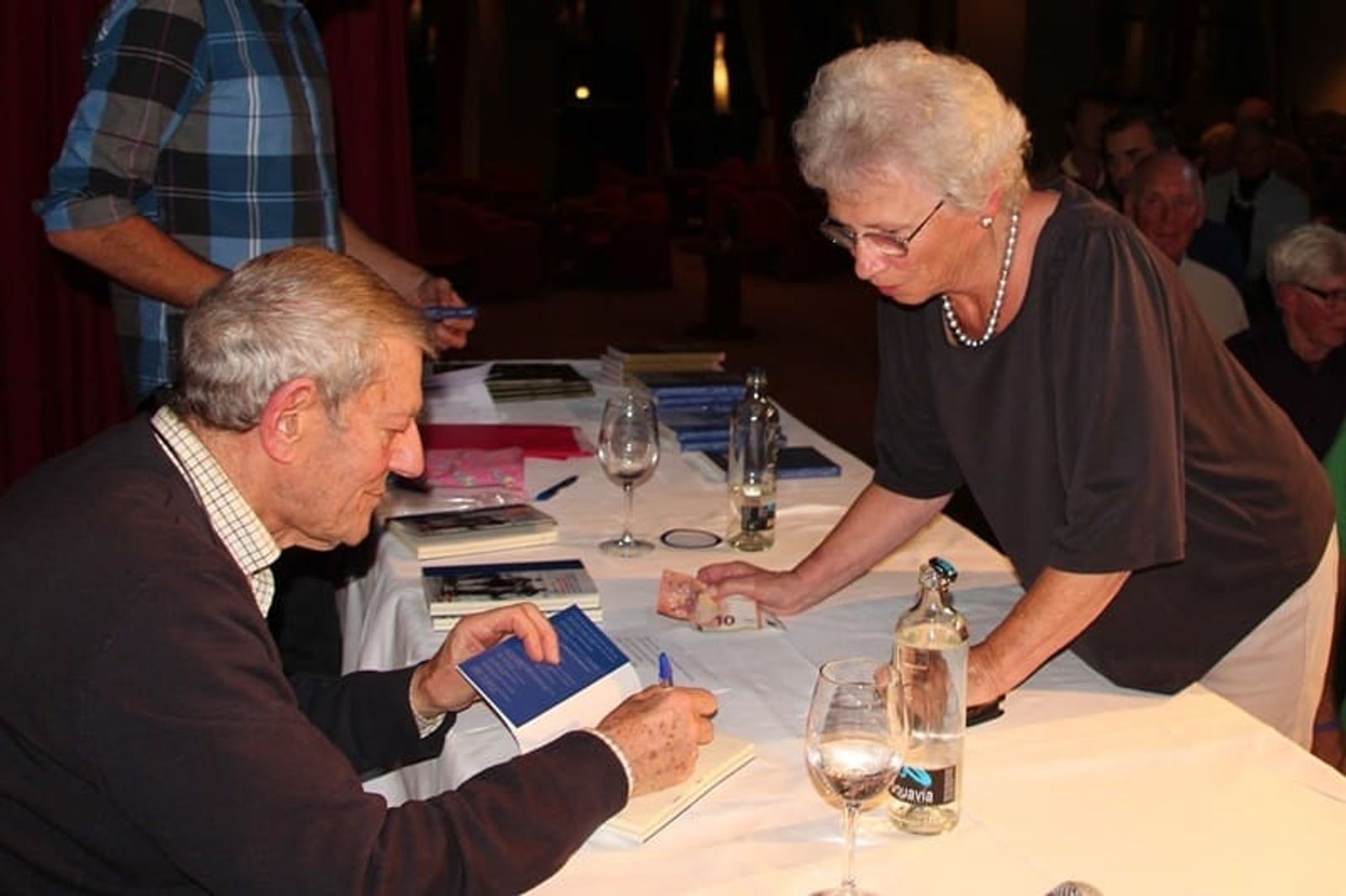 El libro de Larry Yaskiel ‘La Conexión Británica con Lanzarote’ fue presentado en Playa Blanca