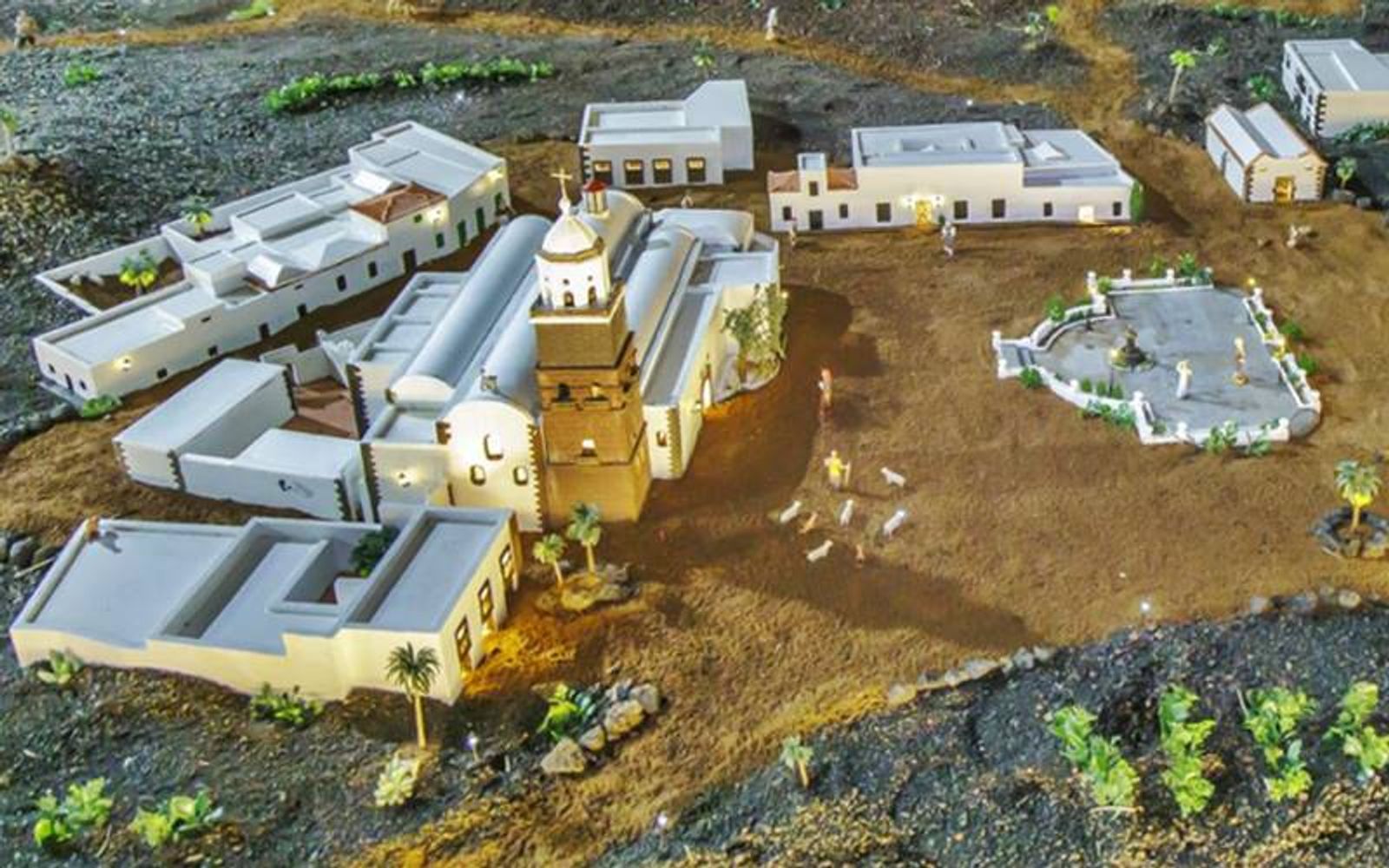 El escultor Rigoberto Camacho, autor del Belén de Teguise