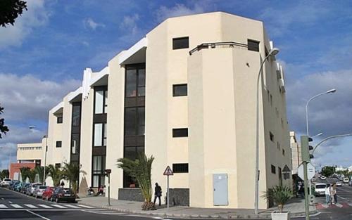 La Biblioteca Insular de Lanzarote amplía su horario durante el periodo de exámenes