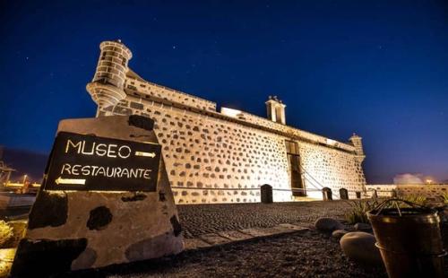 Cincuenta años del Castillo de San José: la idea en movimiento de Manrique