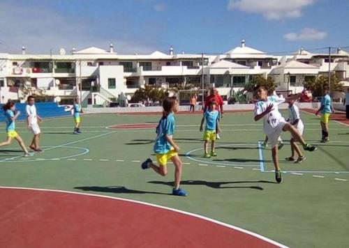 Una veintena de opciones en el programa de la escuelas deportivas de Yaiza para este curso