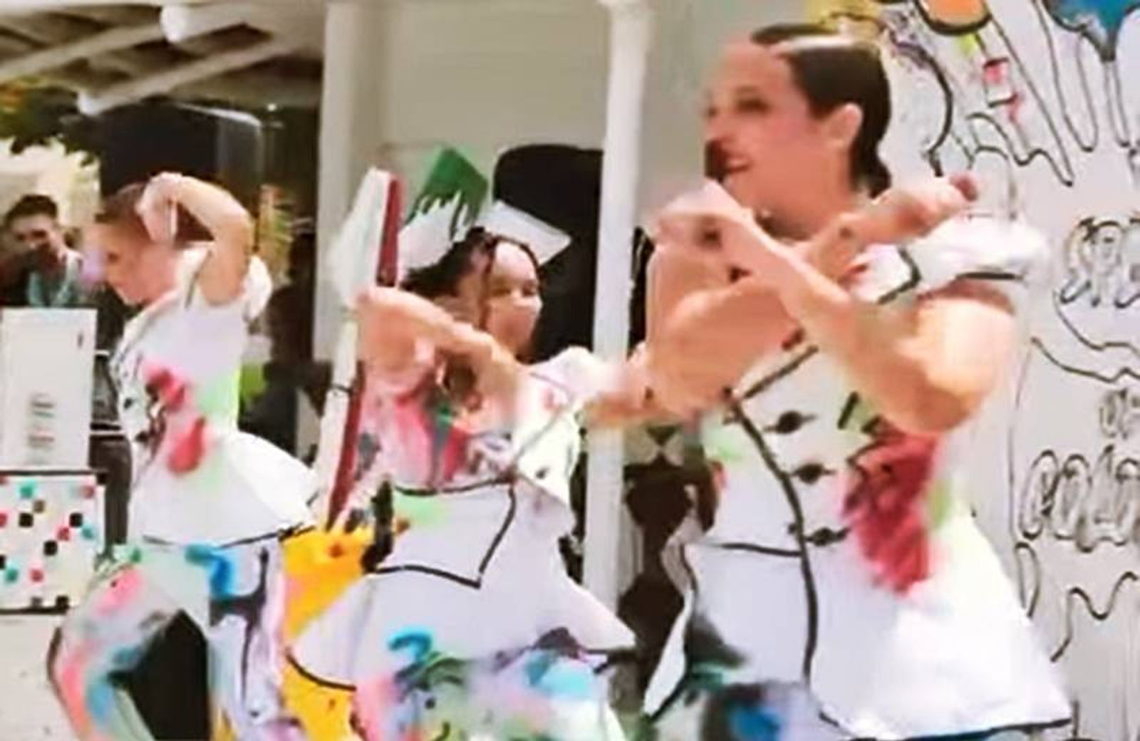 ‘A Splash of Colours’ llenará de movimiento y fantasía La Plazuela este sábado