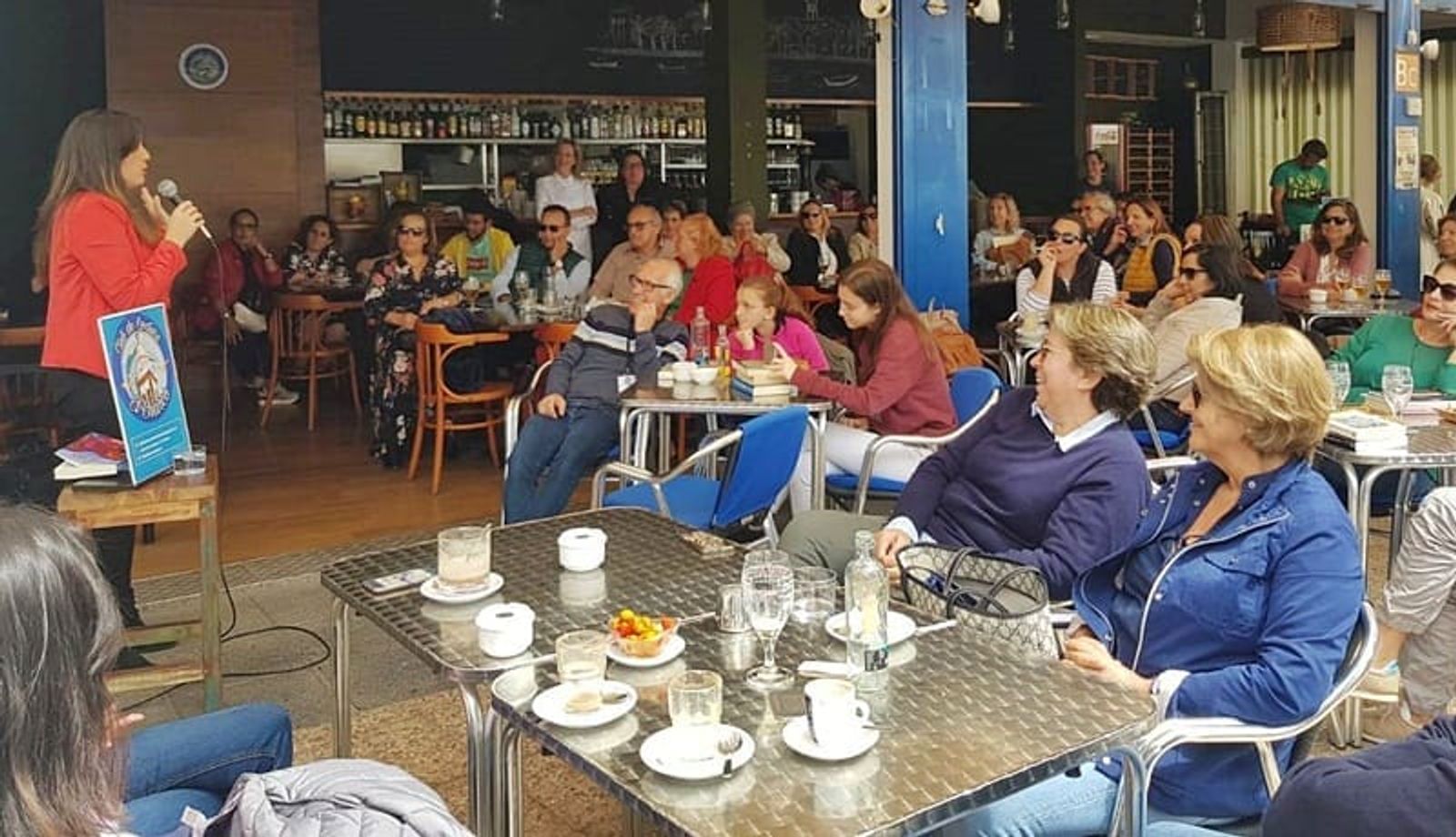 Victoria Ash y Miguel Aguerralde congregan a un numeroso público en el VI Encuentro del Club de Lectura El Charco