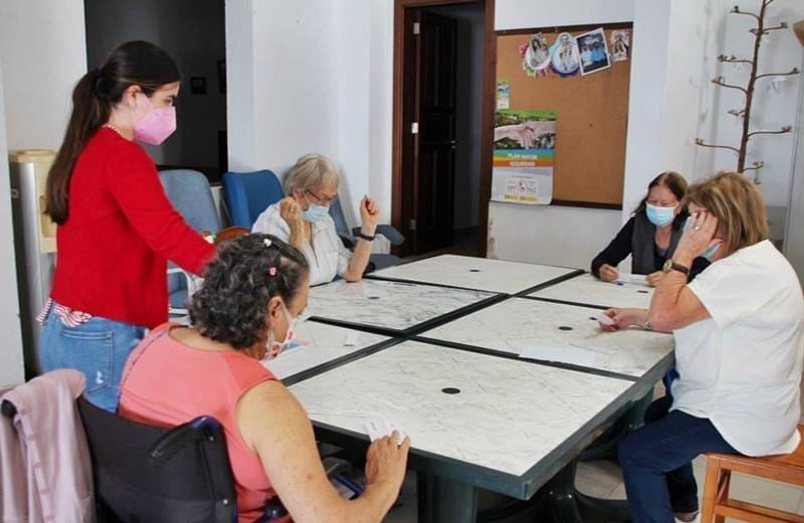 Yaiza reanuda los talleres de estimulación cognitiva para sus mayores