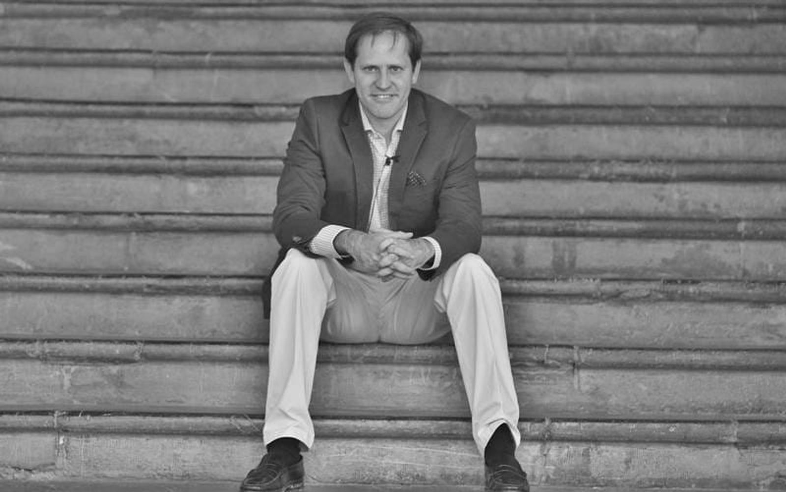 El psiquiatra Luis Gutiérrez Rojas tratará la depresión y el suicidio juvenil en una conferencia
