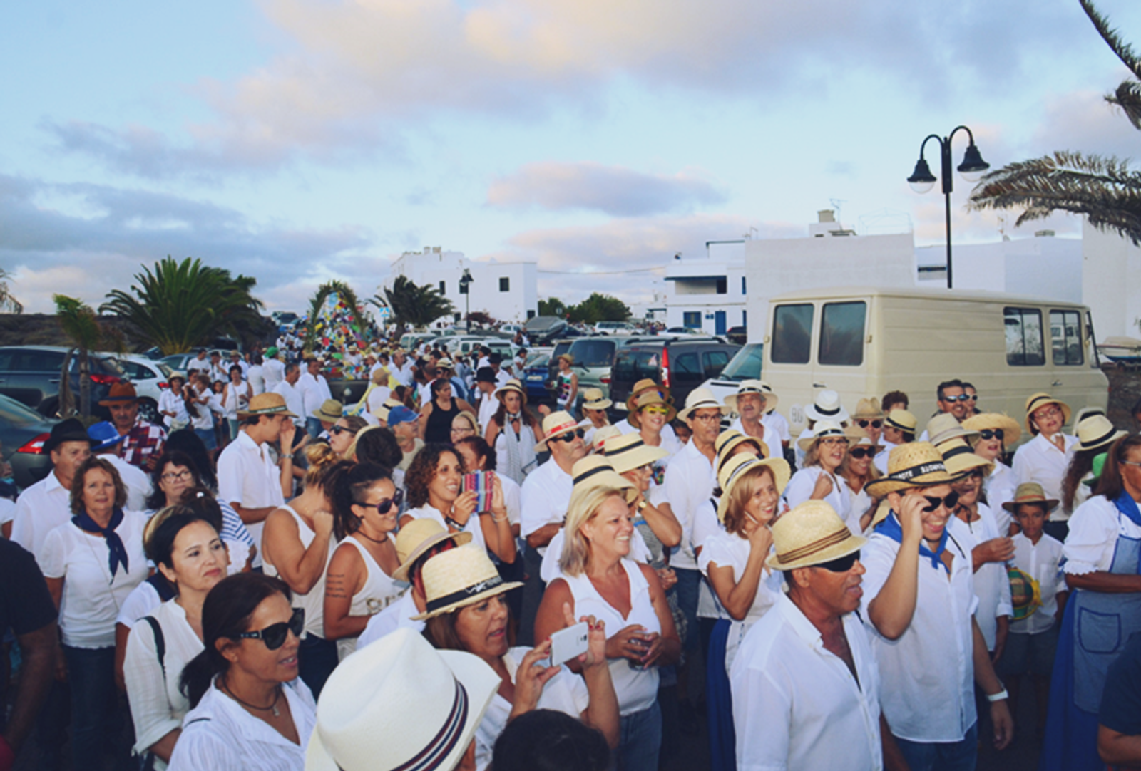 Punta Mujeres celebra sus fiestas con una semana de música, verbenas y romería