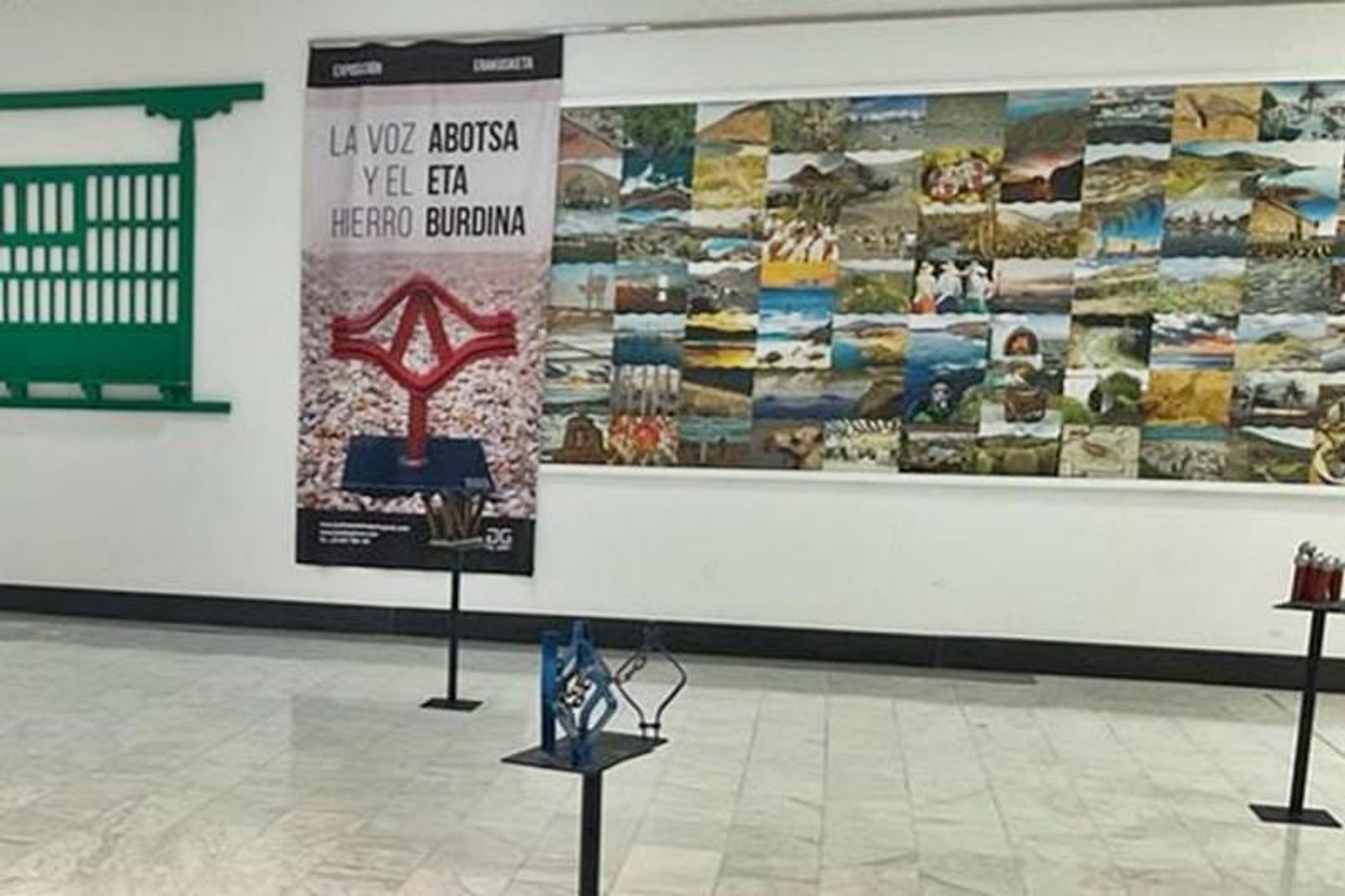 El Aeropuerto de Lanzarote acoge la exposición ‘El hierro y la voz’ del artista Joseba Gotzon