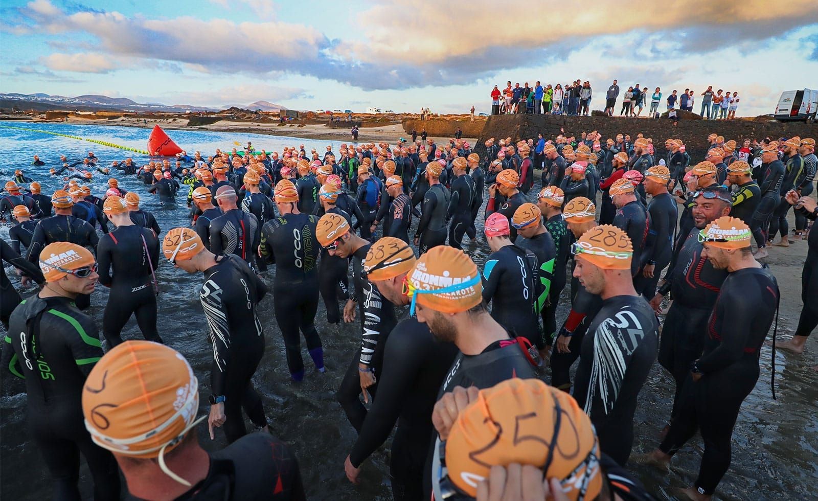 El Ironman 70.3 volverá a recorrer Playa Blanca con más de mil atletas inscritos
