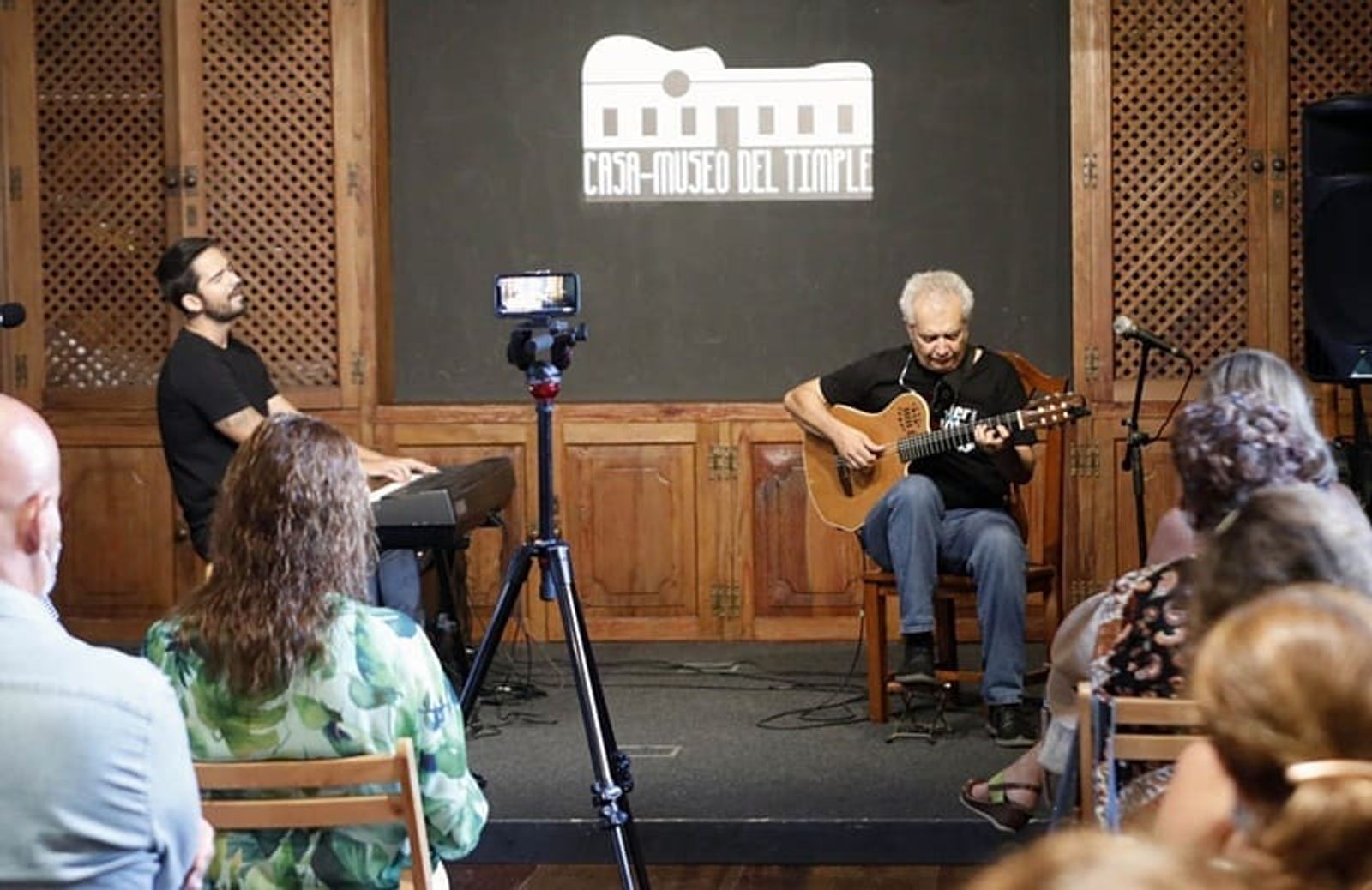 [Vídeo] Concierto de Toñín Corujo e Israel Curbelo en la Casa Museo del Timple