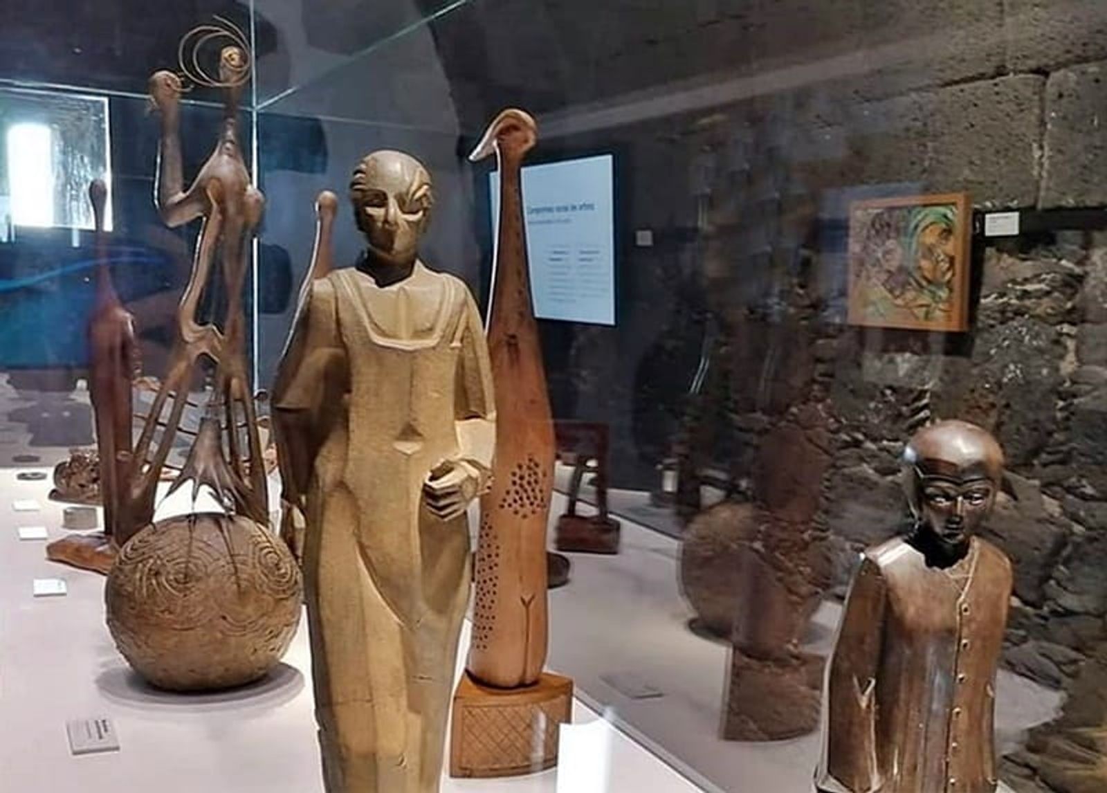 La Sala Pancho Lasso del MIAC mejora para incidir en la importancia del artista lanzaroteño