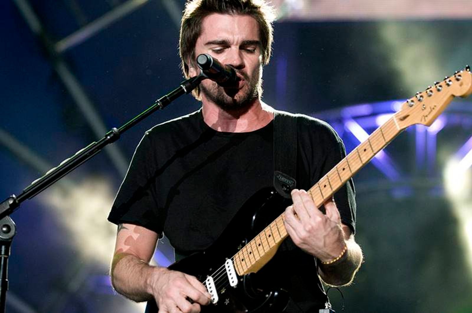 Juanes actúa esta noche en Los Dolores, con servicio especial de guaguas