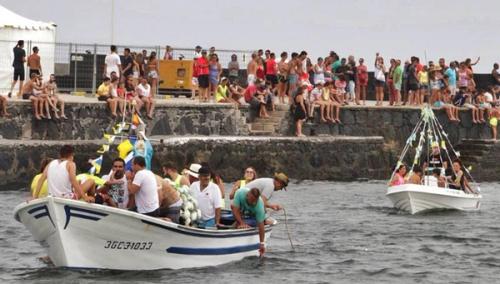 Caleta de Caballo celebra las Fiestas de la Lapa 2025 con un programa lleno de música y diversión