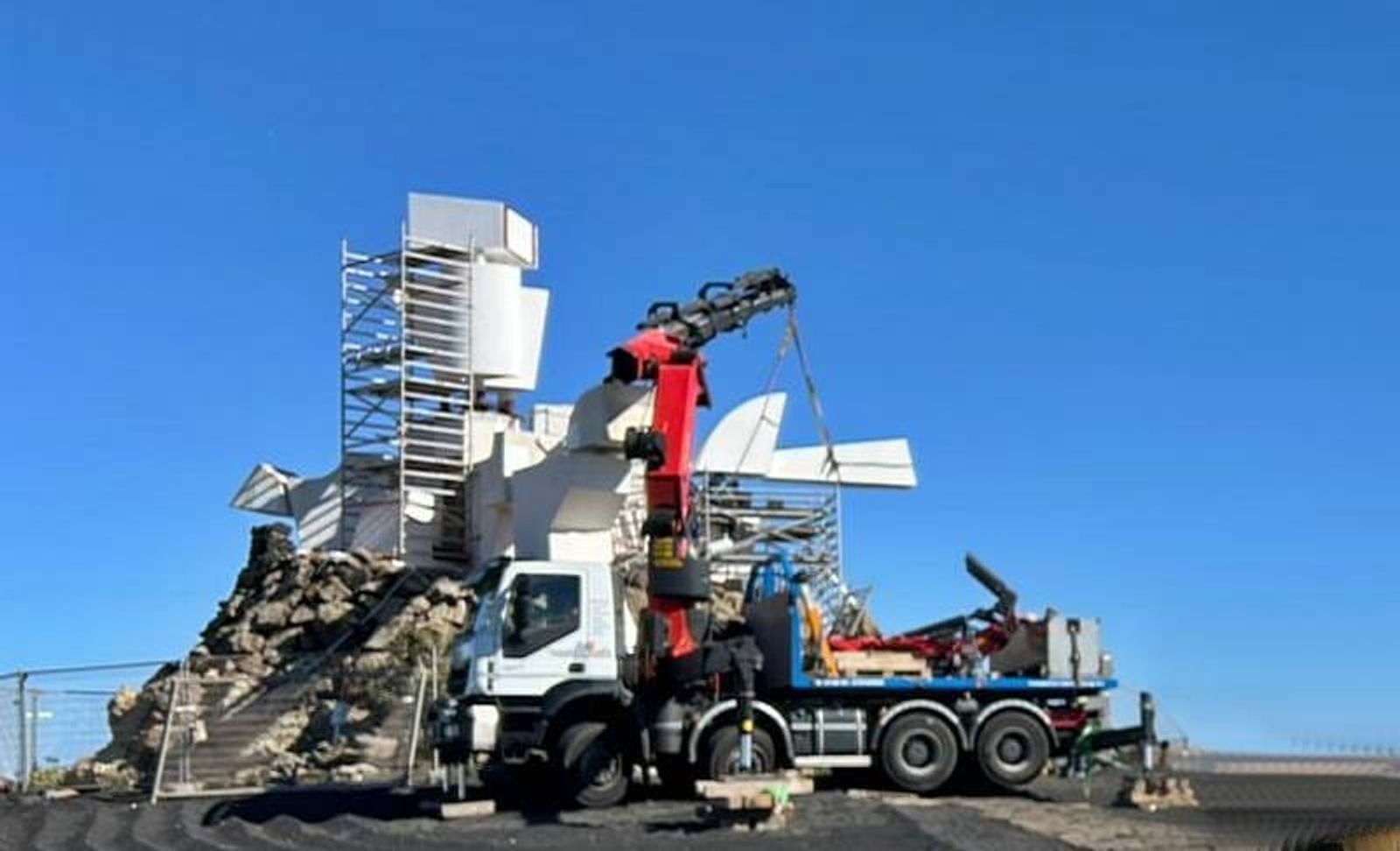 En marcha la recolocación de la Escultura de la Fecundidad