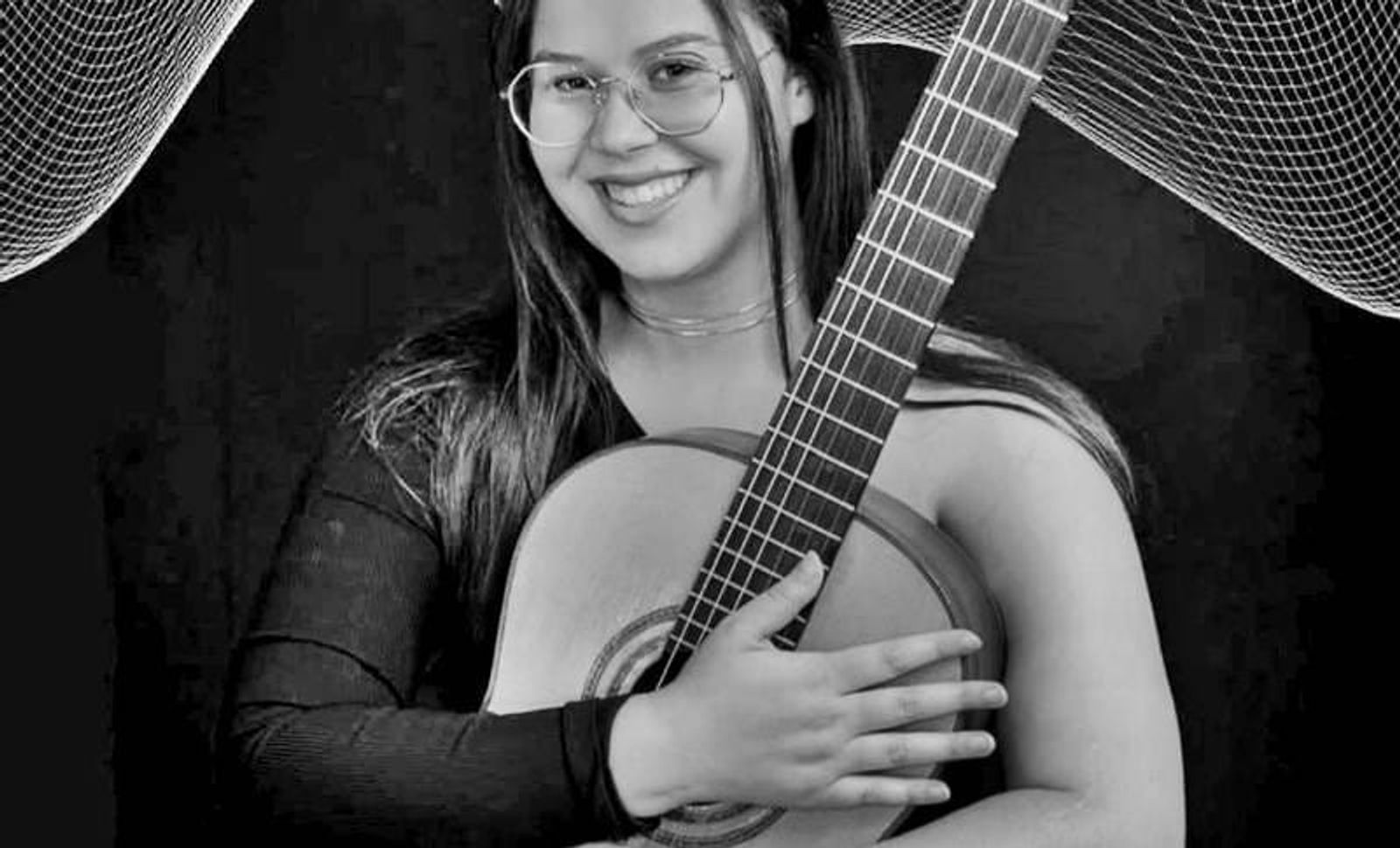 ‘Naturaleza sonora’ lleva a la guitarrista Sofía Pérez a Tinajo