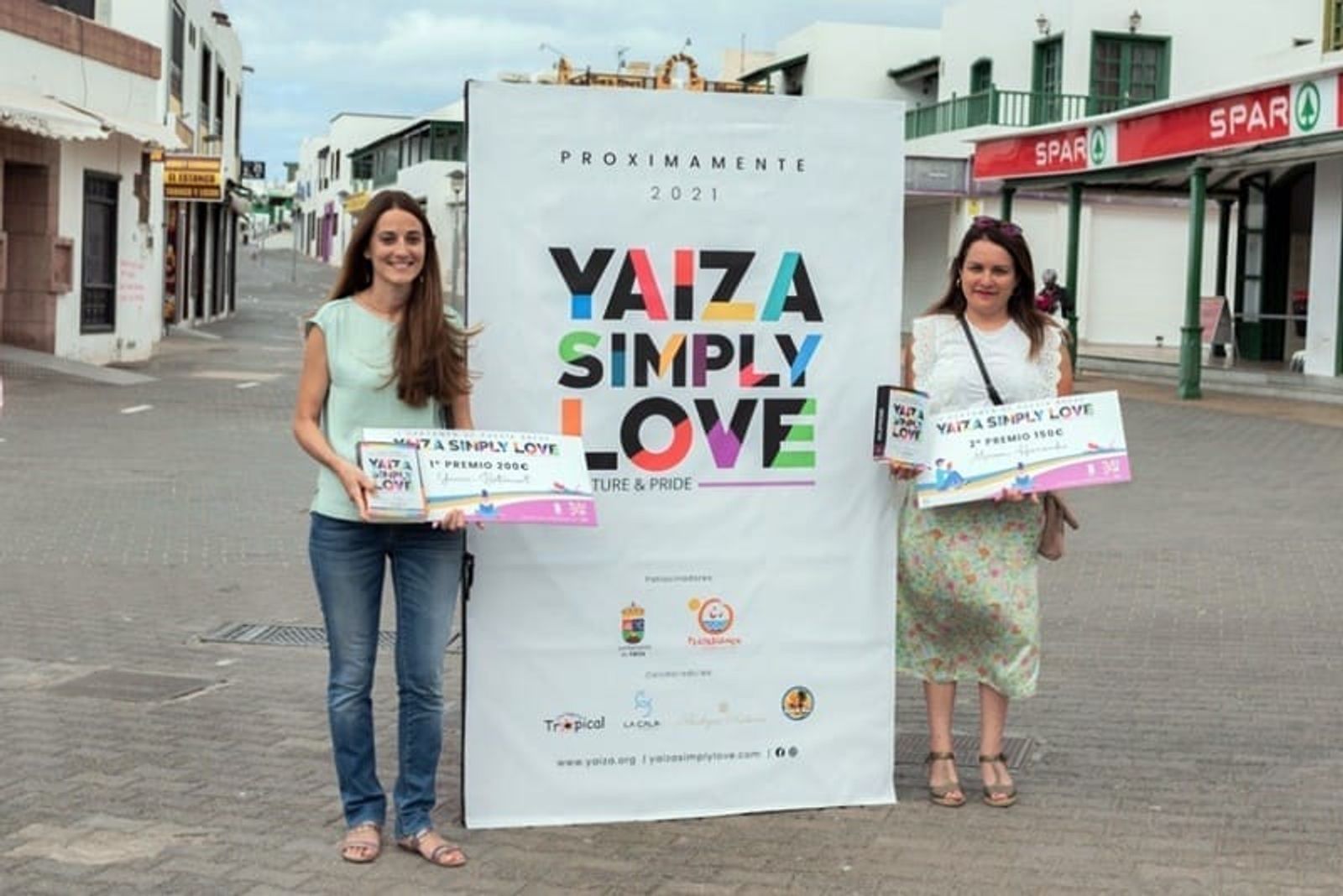 Yaiza Simply Love otorga los premios a las ganadoras de su primer Certamen de Poesía Breve