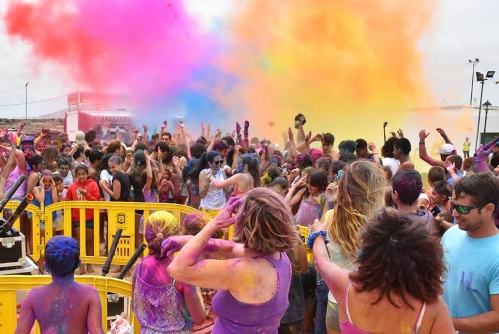 La Santa presenta el programa de sus fiestas con casi dos semanas de música, deporte y actividades