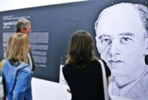 Última semana para visitar la exposición ‘Diez libros para una isla’