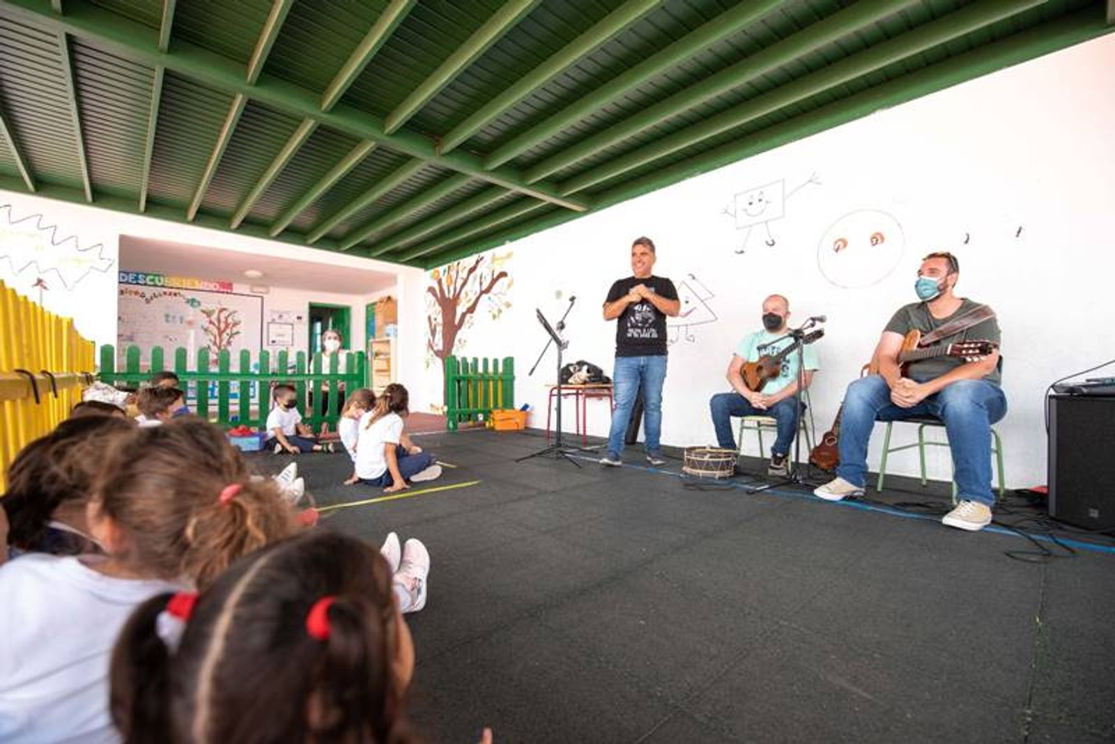 ‘Viaje musical a través de los instrumentos’ para acercar a los niños la música canaria