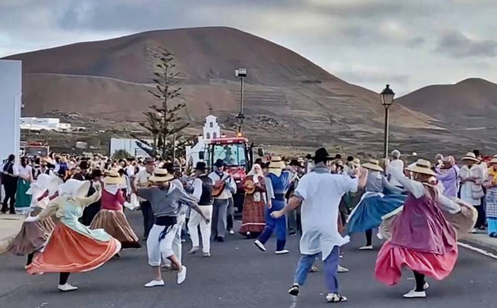 Se retoman las clases de bailes tradicionales en Haría