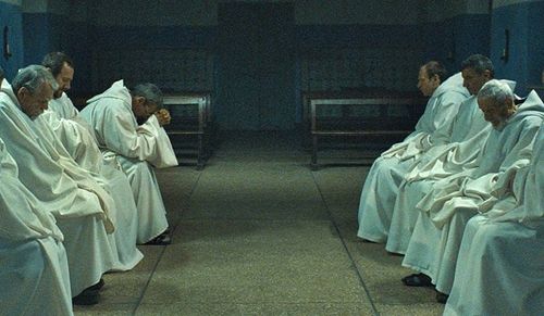 El filósofo Santiago Alba protagoniza una charla tras la proyección de ‘De dioses y hombres’