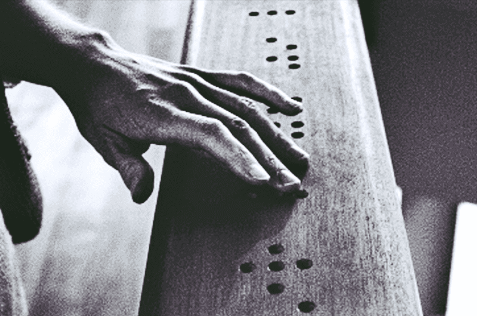 Tías iniciará a implantar el braille la información sobre su patrimonio cultural