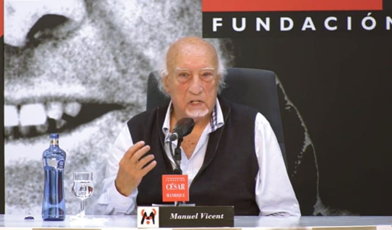 [Vídeo] Manuel Vicent: “Todo lo que sabemos lo hemos aprendido a través de los sentidos”