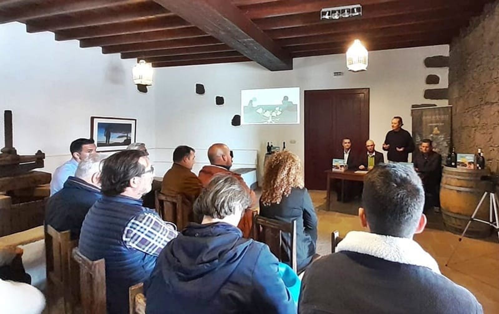 Presentado ‘Conoce La Geria con Nico’, libro ilustrado sobre las tradiciones vitícolas de Lanzarote