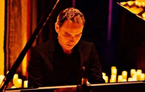 Homenaje al pianista Ludovico Einaudi en la Casa de la Cultura de Arrecife