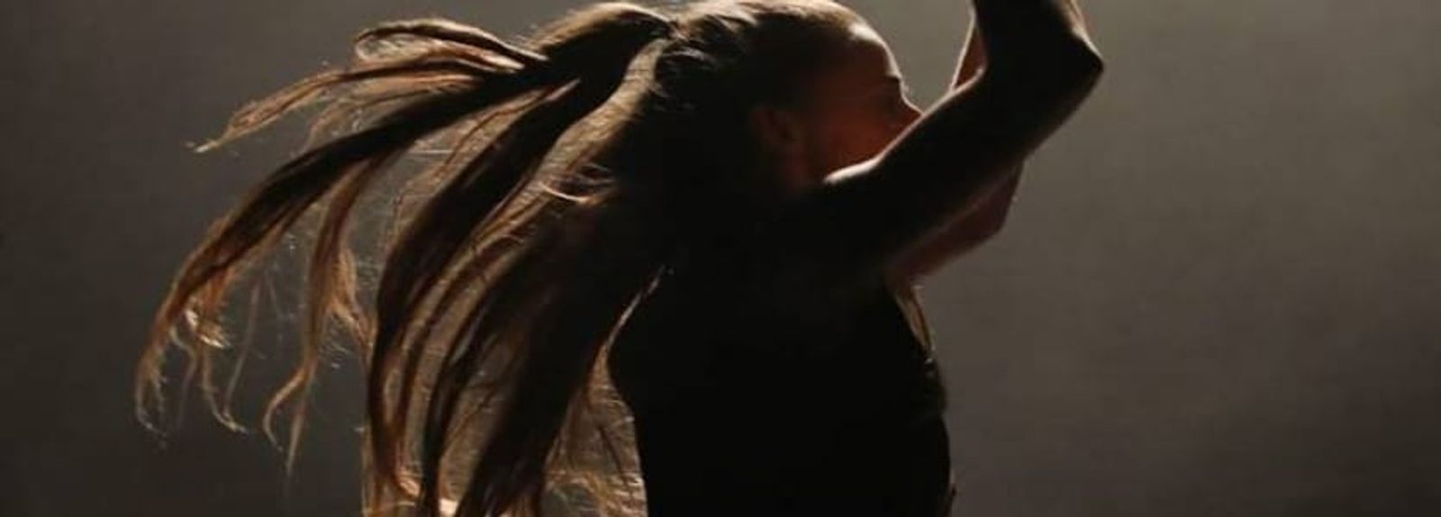 La danza regresa al Teatro el Salinero con el espectáculo “Insecto Primitivo”