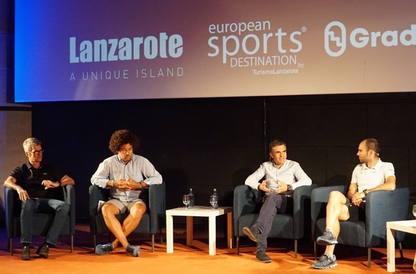 Lluís Mas, ciclista del Movistar Team, participó en la mesa redonda ‘Lanzarote, destino ideal para la práctica deportiva-ciclista’