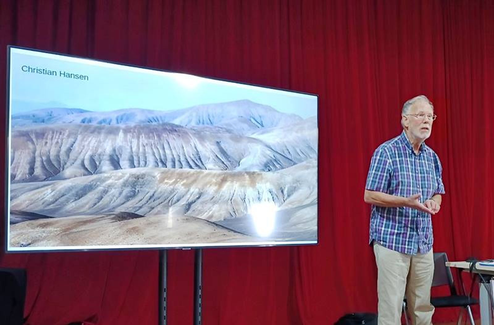 Presentada la guía volcánica de Lanzarote ‘La isla de los volcanes’