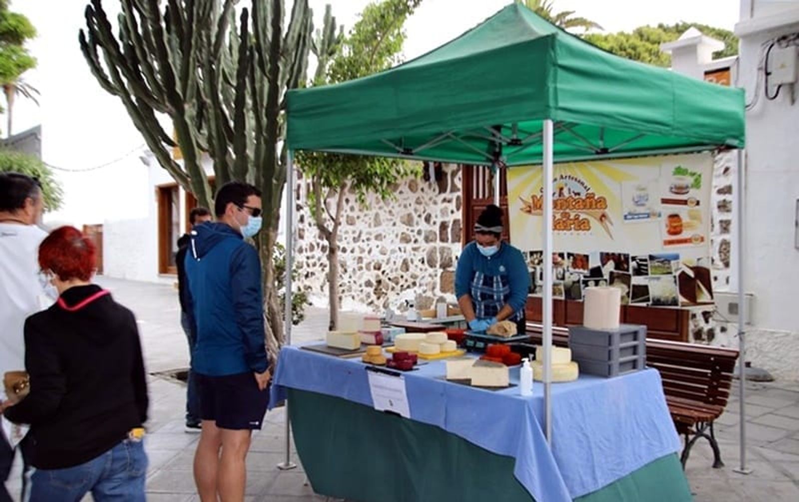 Reabre el Mercado Artesanal de Haría