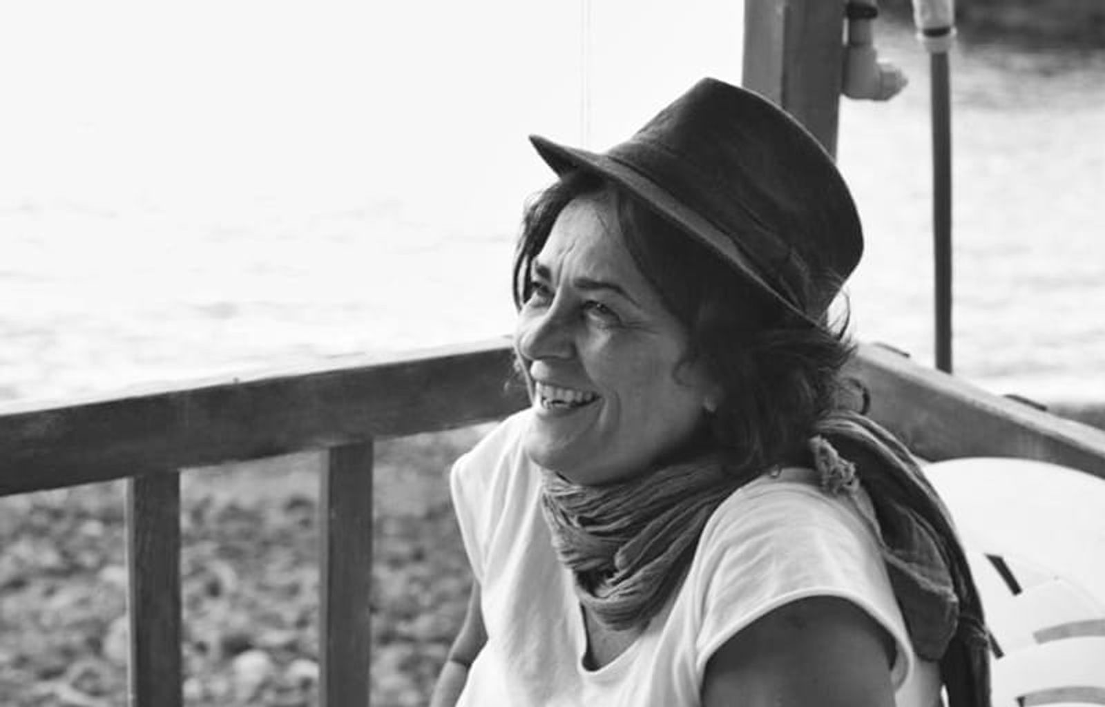 Nieves Rodríguez presenta esta tarde en Arrecife su novela ‘Piel de cebolla’