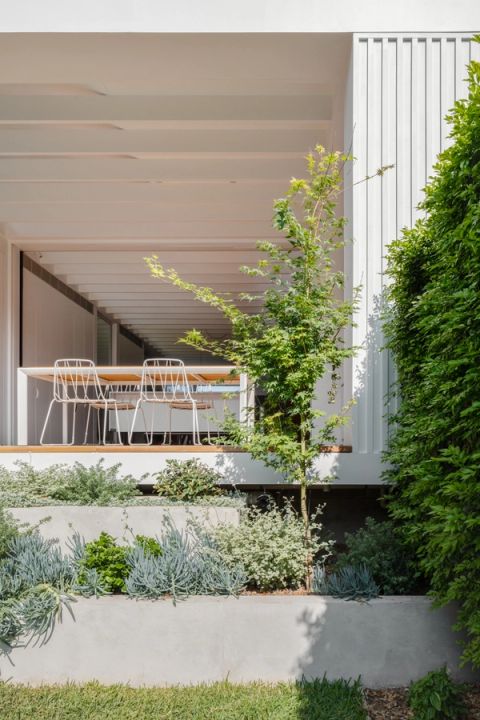 Clovelly House