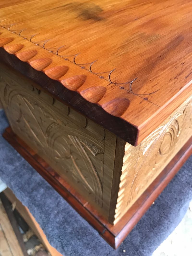 Large Oak Box with Rimu Lid