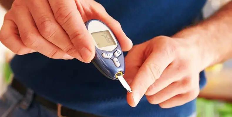 Diabetes, sus complicaciones a largo plazo y control del riesgo cardiovascular